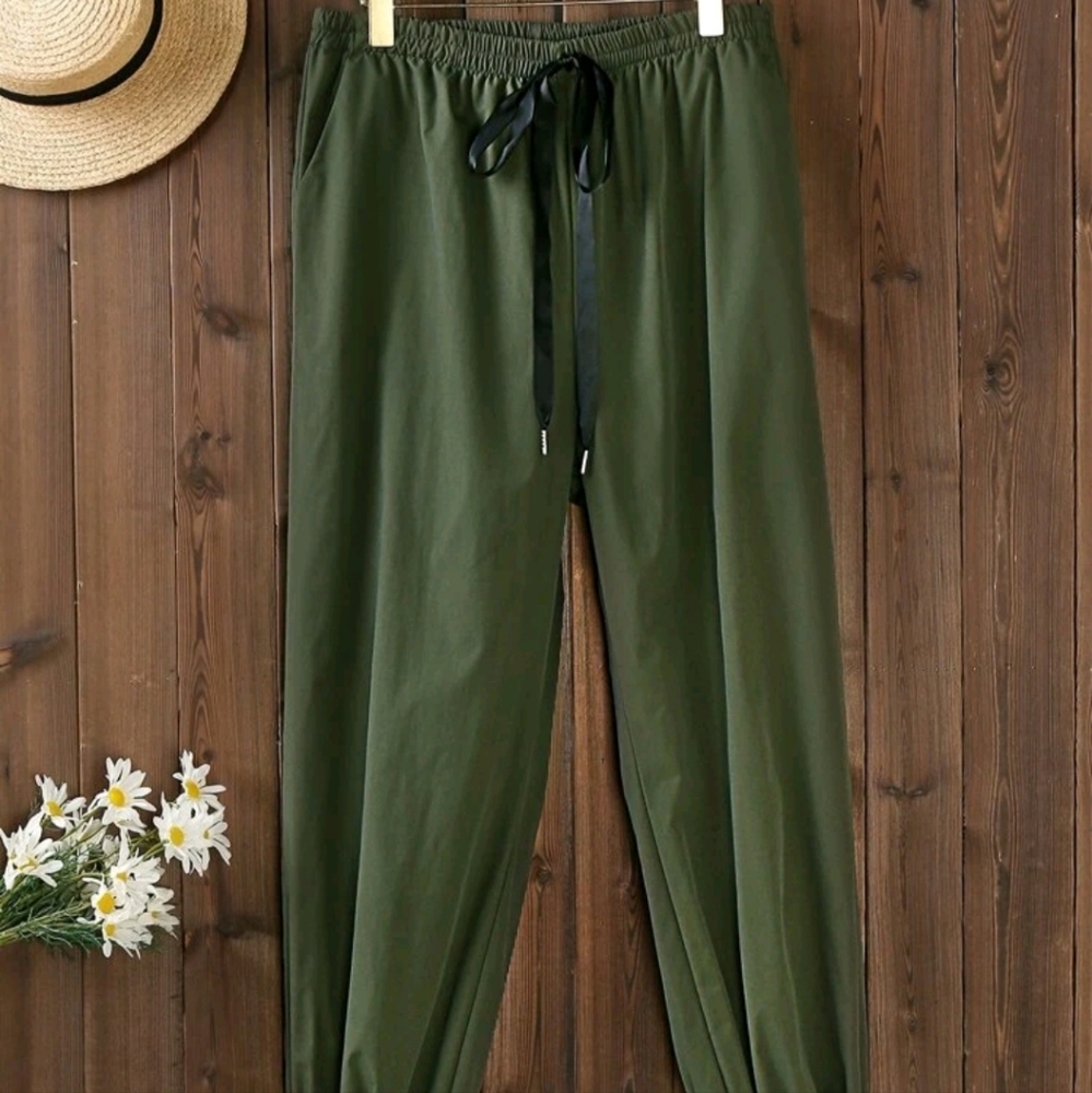 Drawstring pants w/ pockets